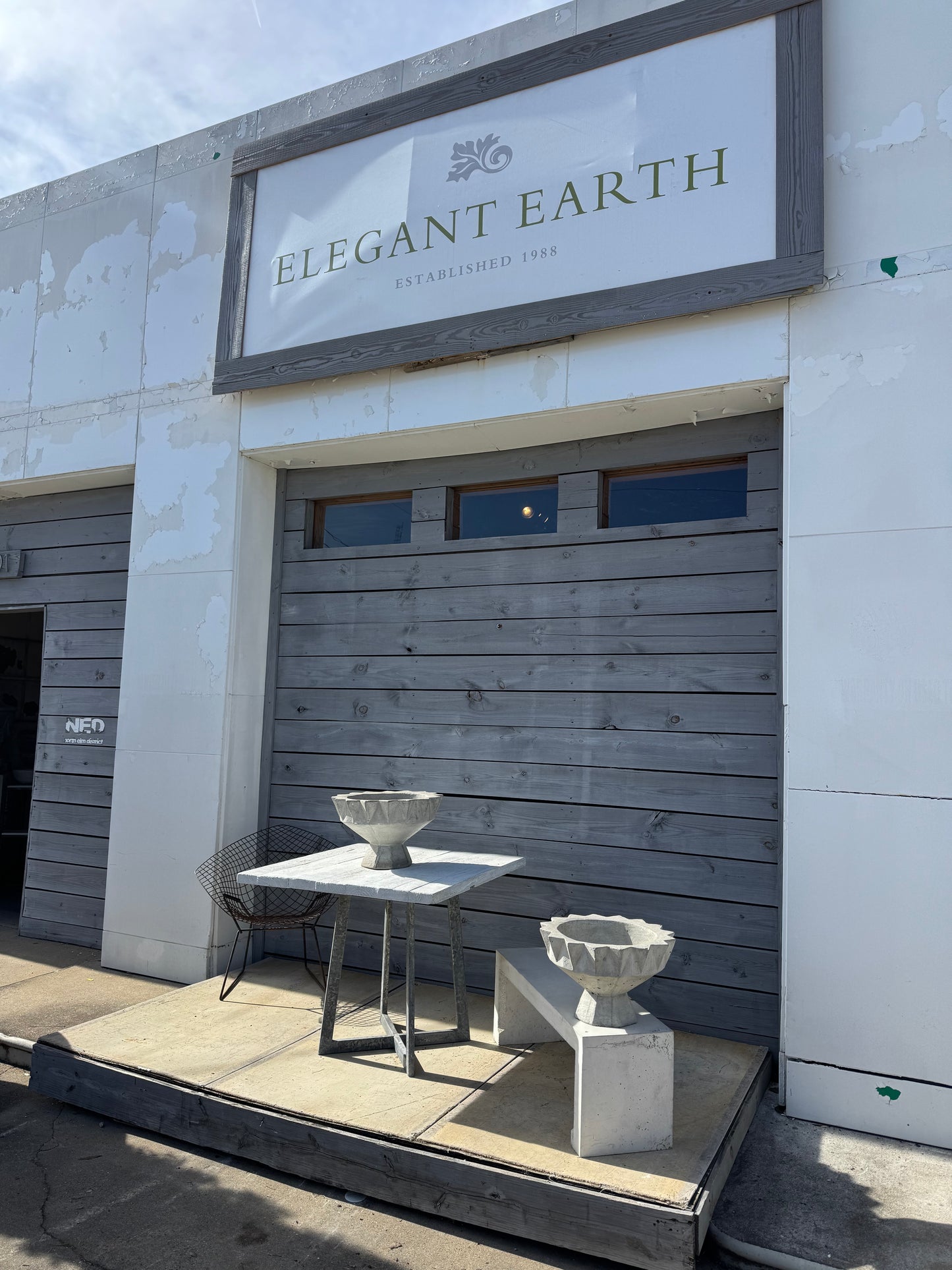 Elegant Earth Modern Urn